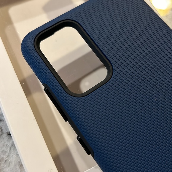 AXESSORIZE Galaxy S20+ PROTech Rugged phone case - Picture 6 of 9